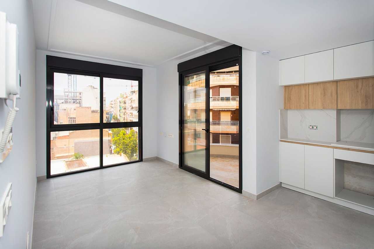Apartment in Torrevieja – YC418291