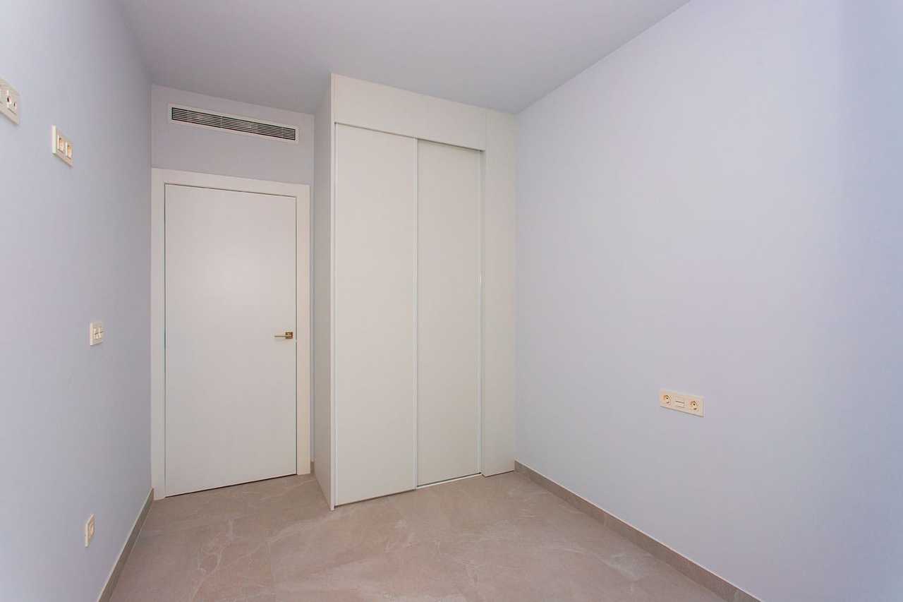 Apartment in Torrevieja – YC418291