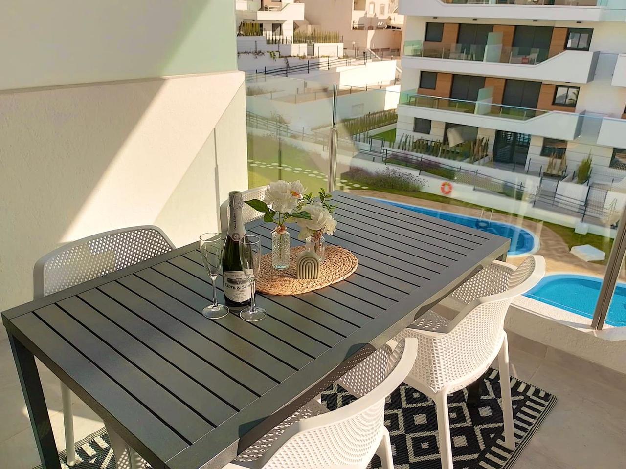 Apartment in Villamartin – YC419398