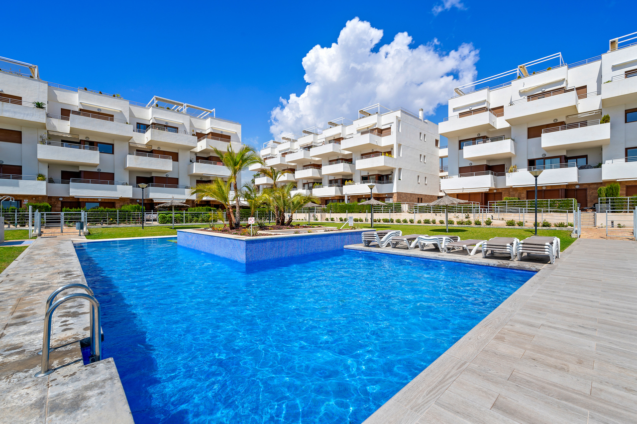 Apartment in Dehesa de Campoamor - Image 2