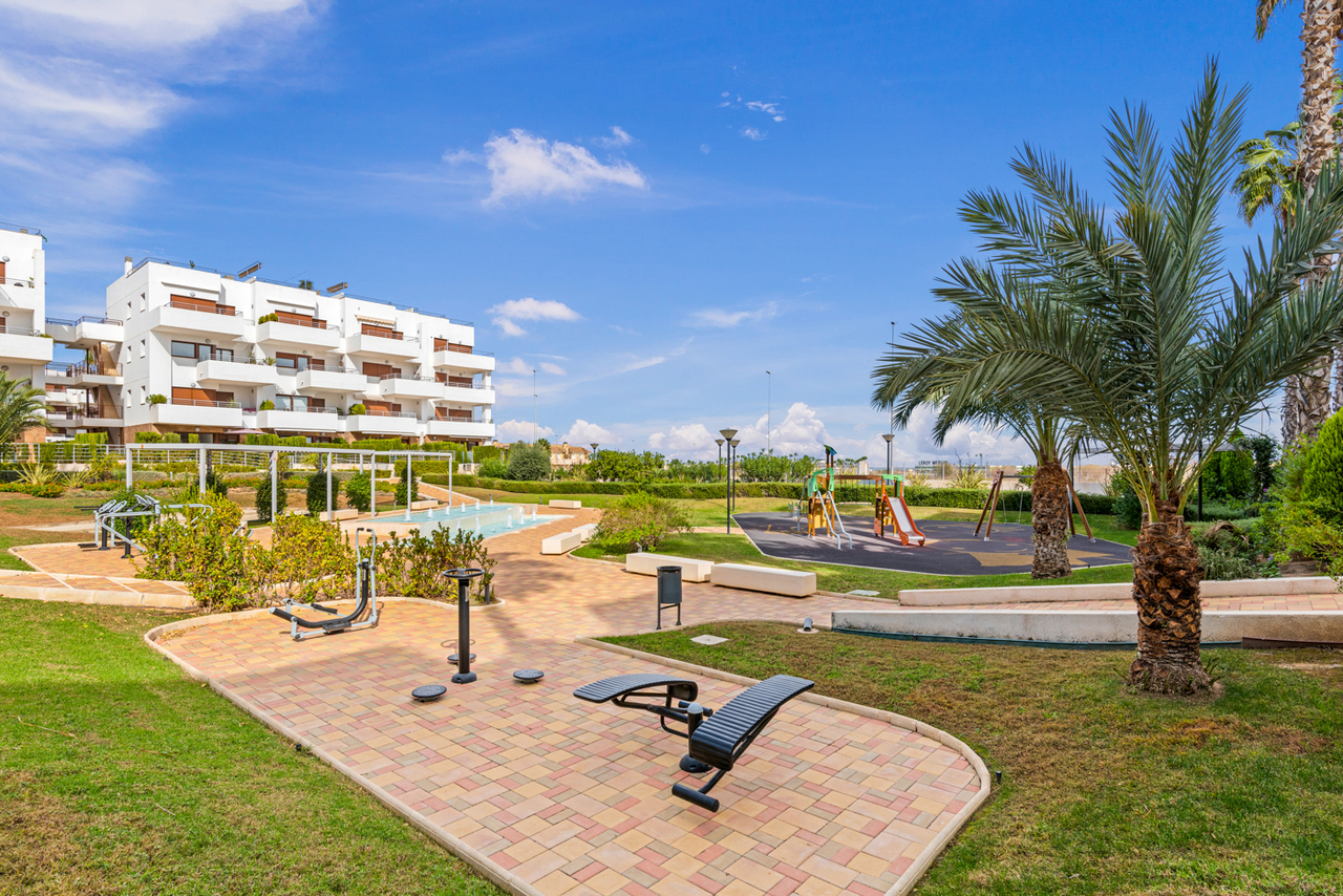 Apartment in Cabo Roig 39