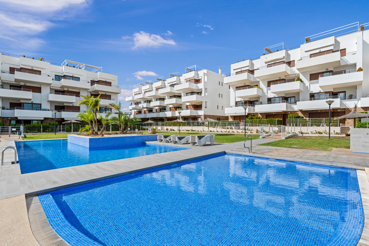 Apartment in Dehesa de Campoamor - Image 3