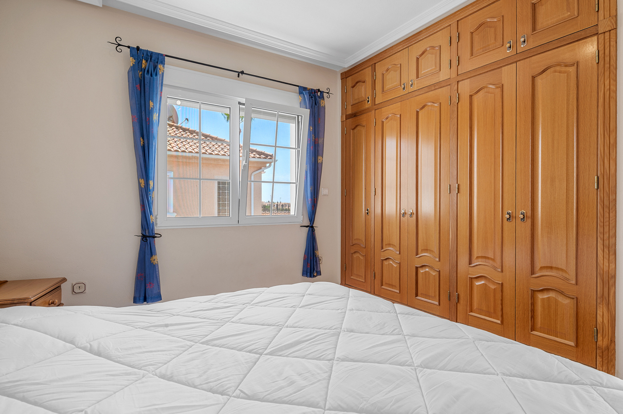 Villa in Torre de La Horadada – YC415198