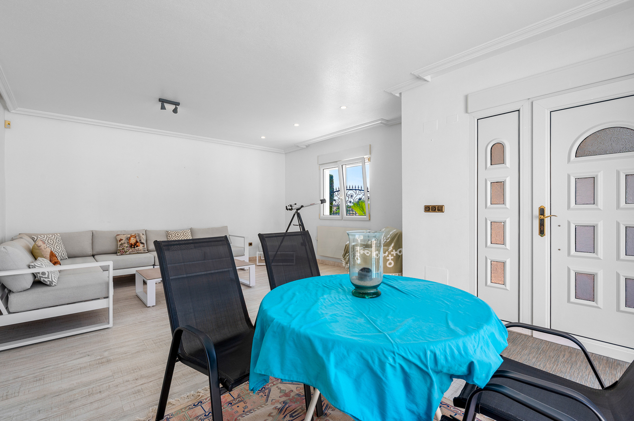 Villa in Torre de La Horadada – YC415198