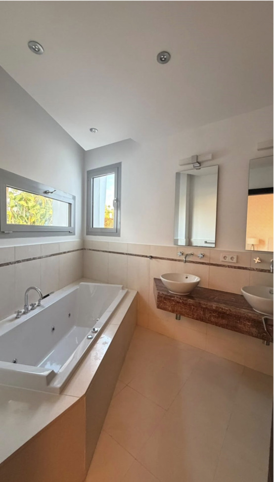 Villa in Marbella – YC798985