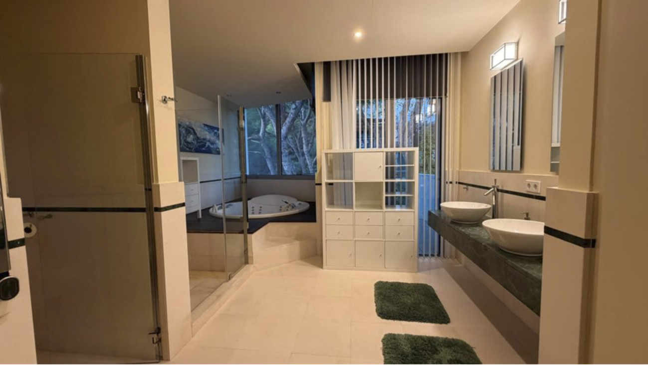 Villa in Marbella – YC798950