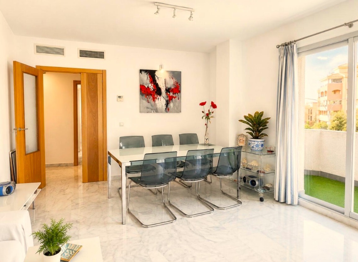 Apartment in San Francisco - view 1