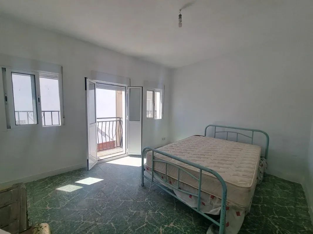 Halfvrijstaande woning te koop in Cortes de la Frontera