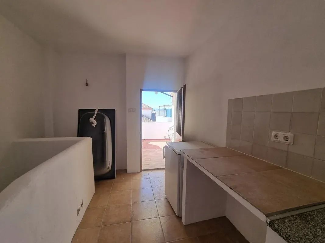 Halfvrijstaande woning te koop in Cortes de la Frontera