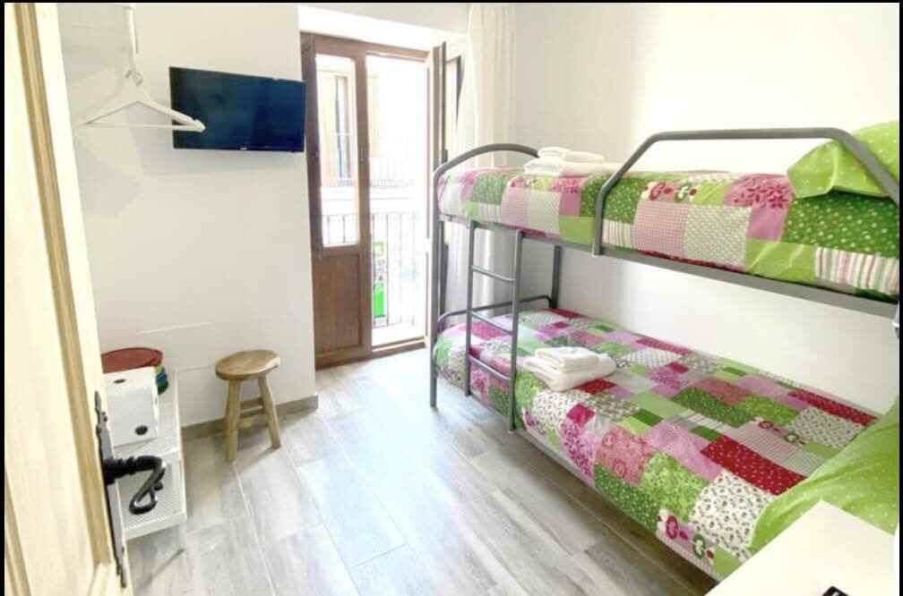 Halfvrijstaande woning te koop in Montejaque