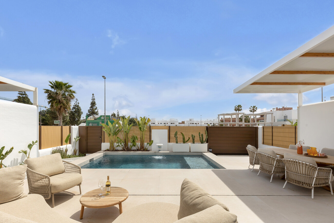Vrijstaande villa te koop in Los Alcázares
