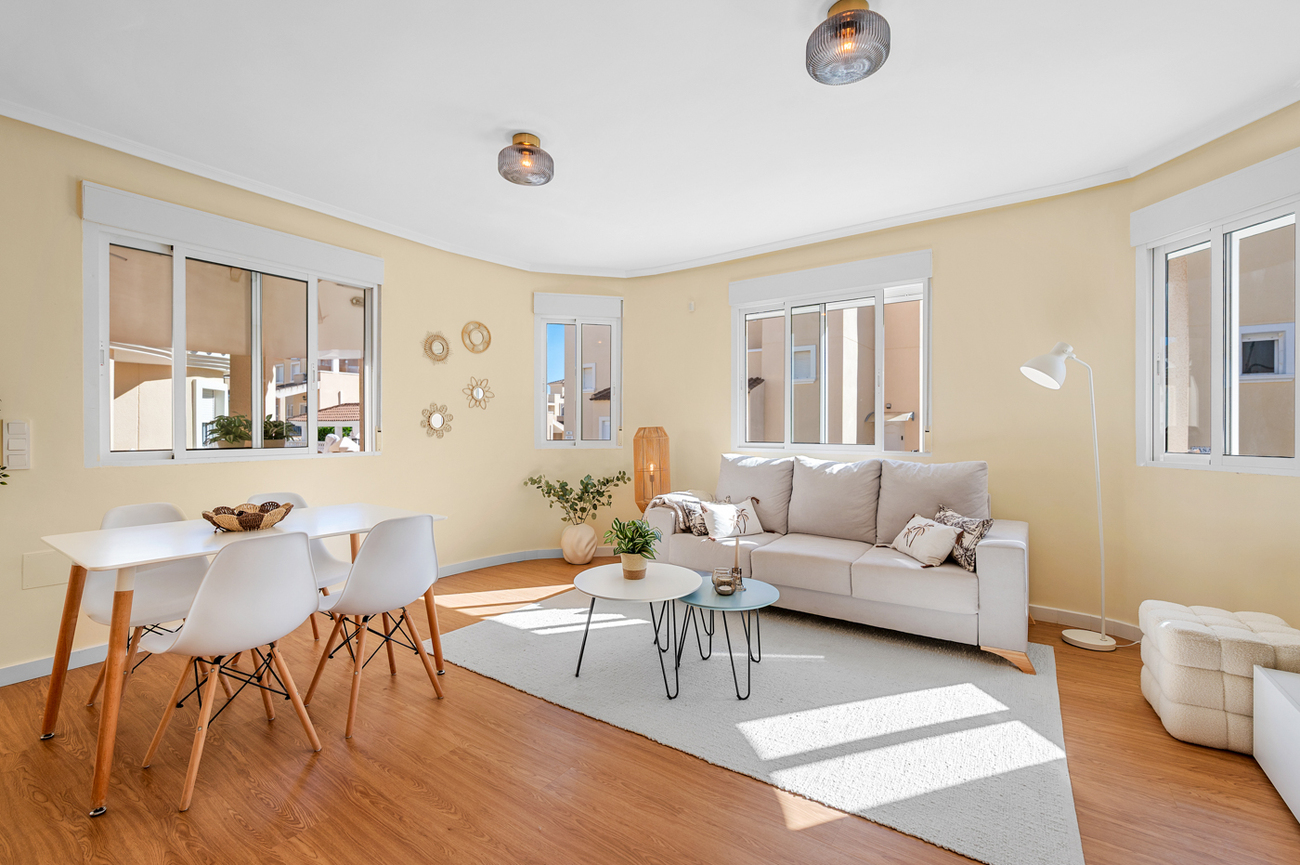 Town House in San Miguel de Salinas – YC787849