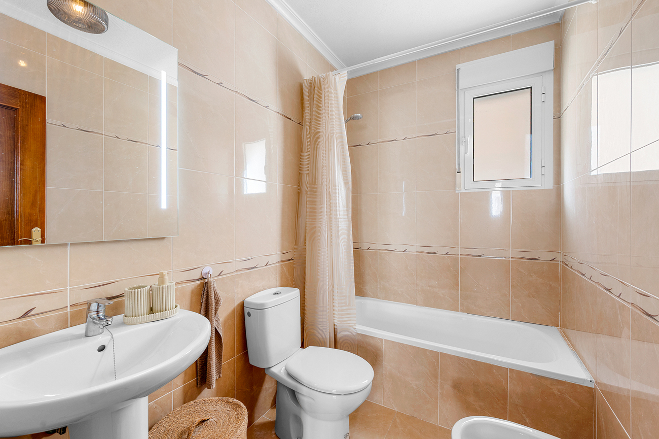 Town House in San Miguel de Salinas – YC787849
