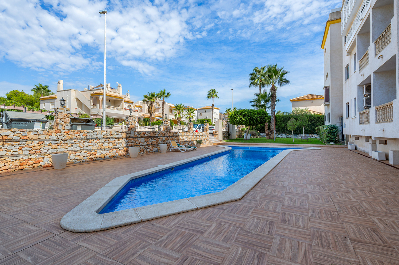 Duplex Penthouse in Dehesa de Campoamor – YC787887