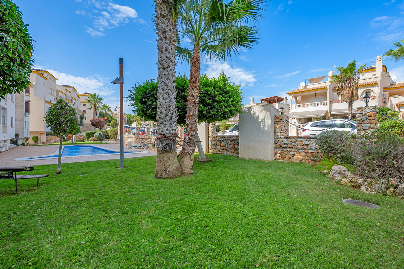 Duplex Penthouse in Dehesa de Campoamor – YC787887