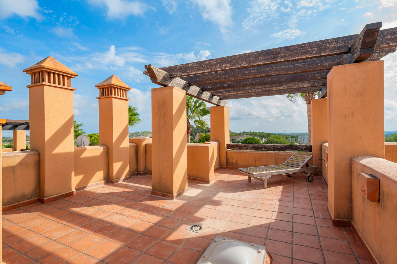 Town House in San Miguel de Salinas – YC787809