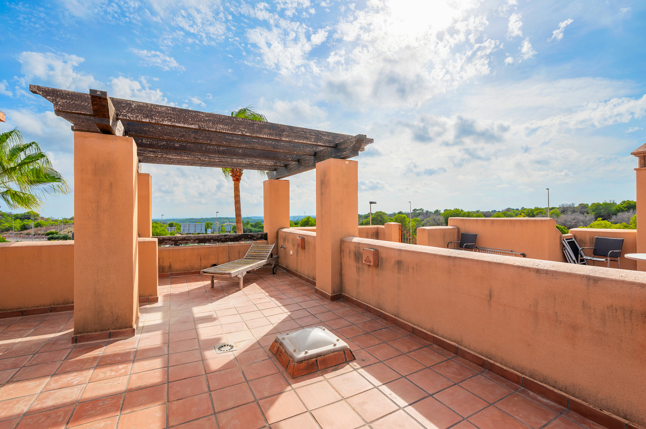 Town House in San Miguel de Salinas – YC787809