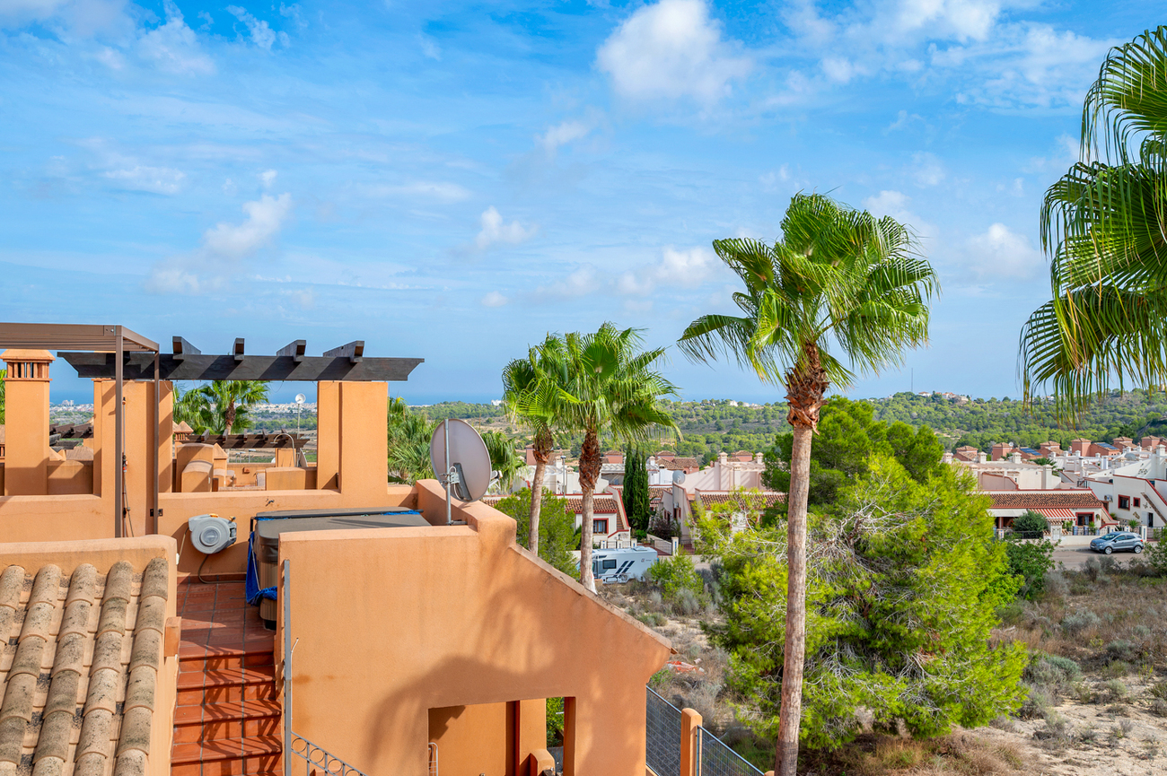 Town House in San Miguel de Salinas – YC787809