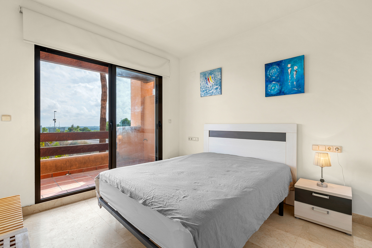 Town House in San Miguel de Salinas – YC787809