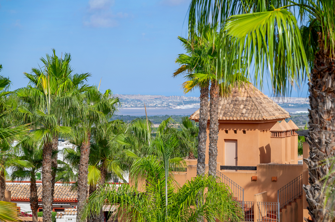 Town House in San Miguel de Salinas – YC787809