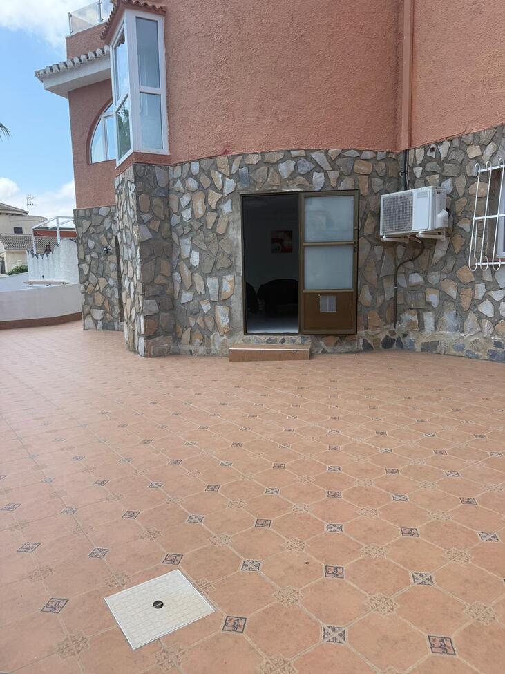Vrijstaande villa te koop in Ciudad Quesada