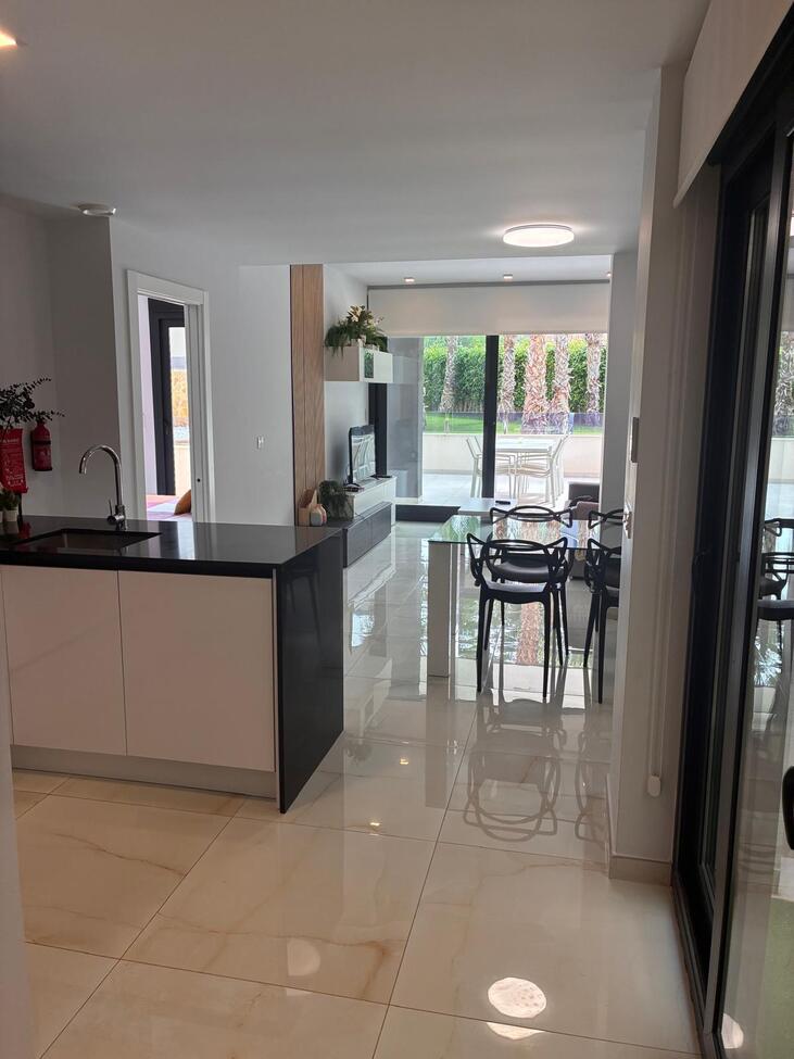 Apartment in Los Altos – YC787728