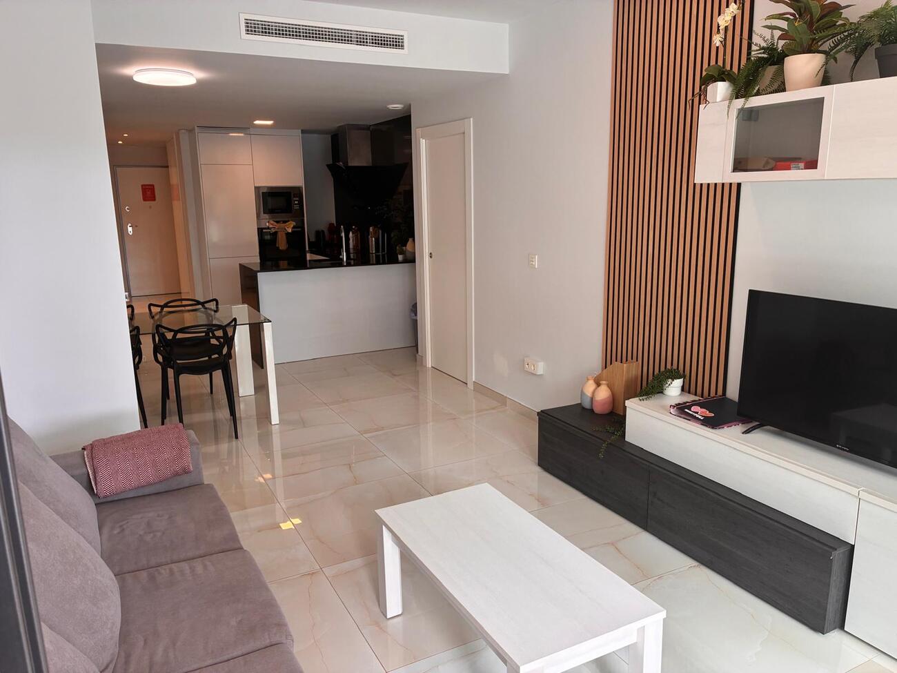 Apartment in Los Altos – YC787728