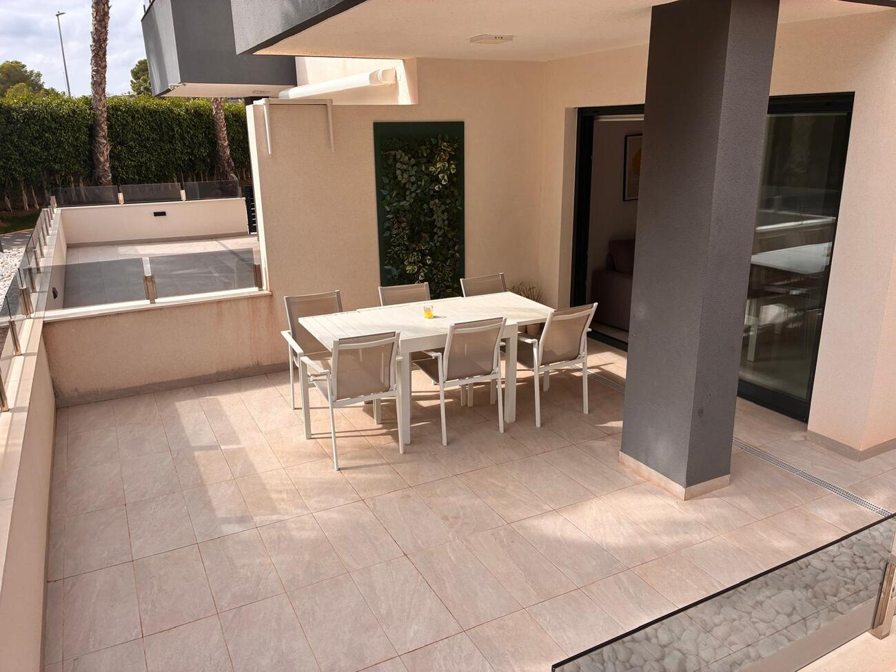 Apartment in Los Altos – YC787728