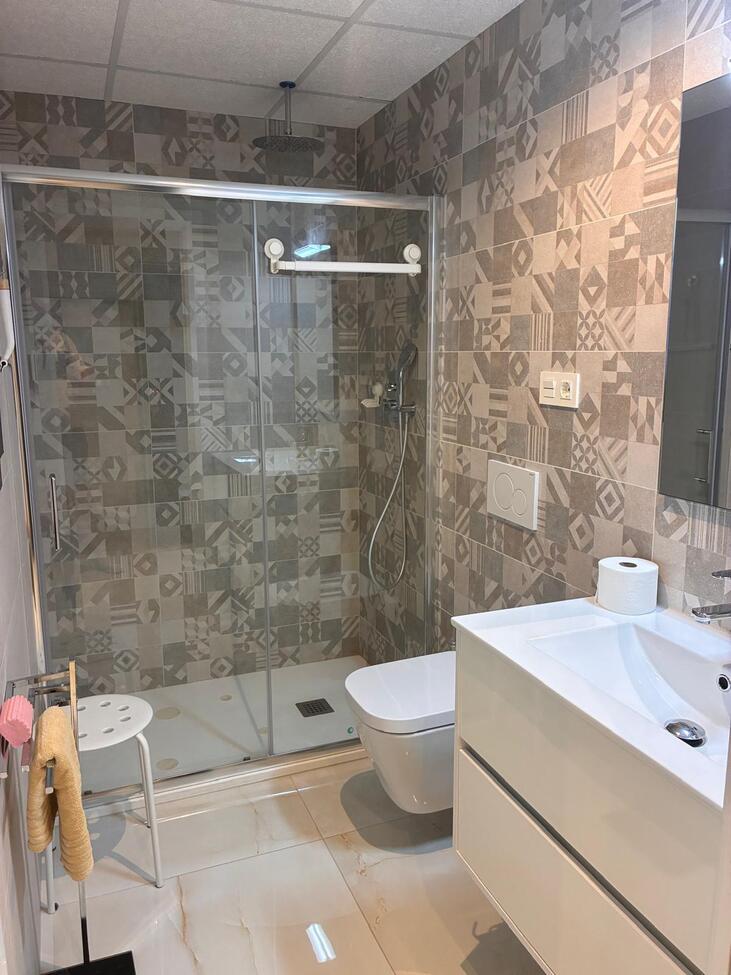 Apartment in Los Altos – YC787728
