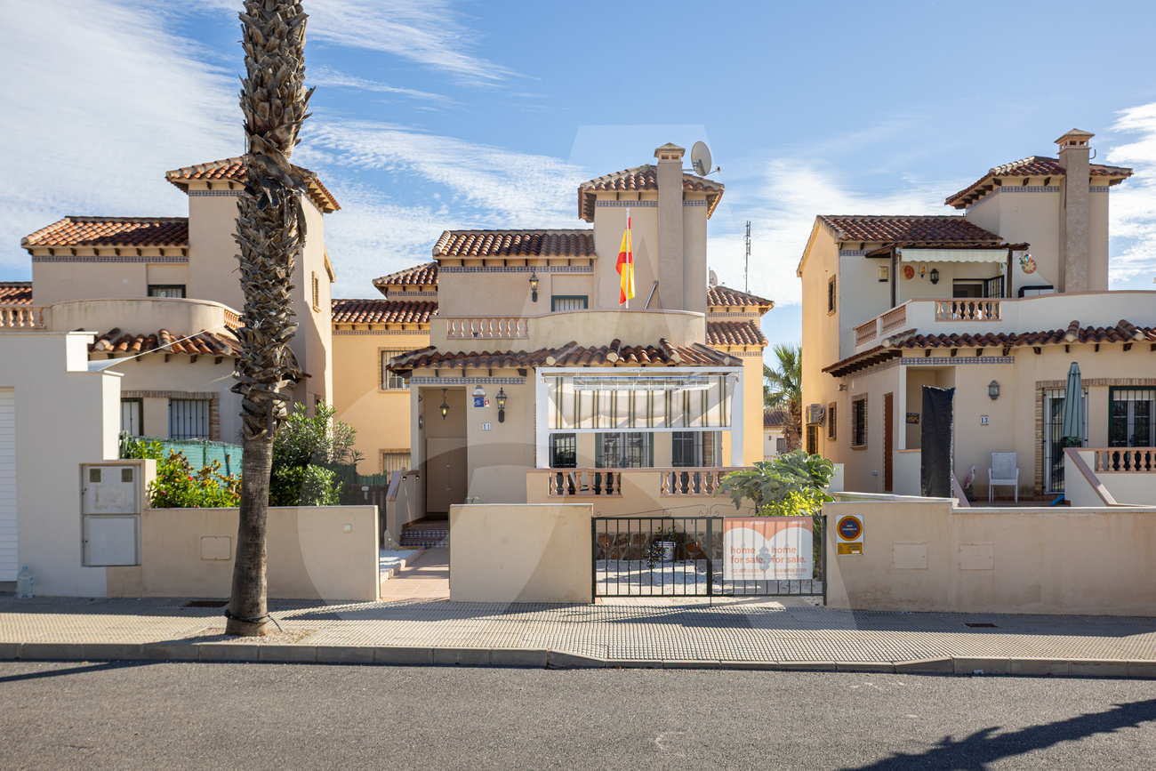 Detached Villa in Guardamar del Segura,  - Vidando