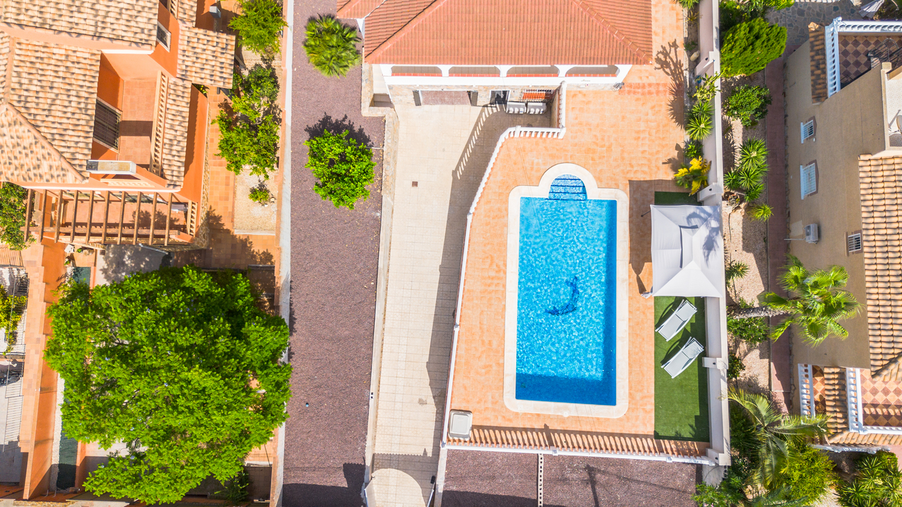 Vrijstaande villa te koop in Torrevieja