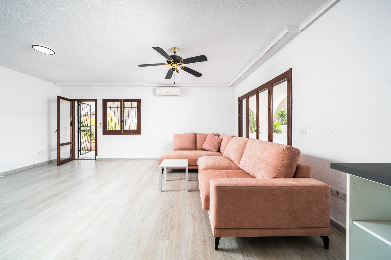 Vrijstaande villa te koop in Torrevieja