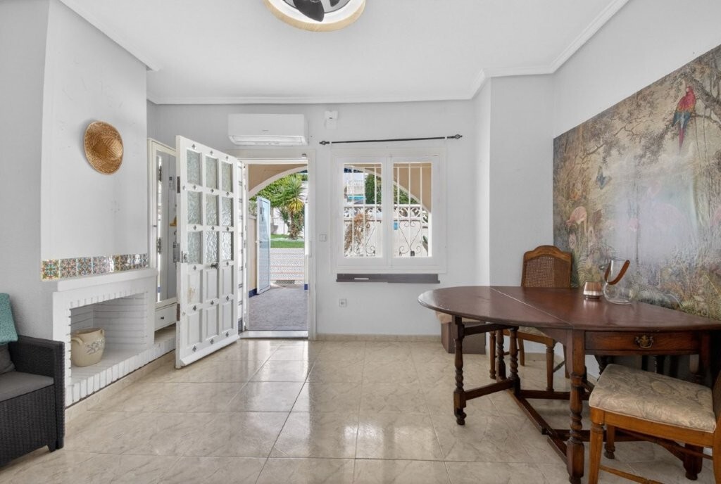 House in Torrevieja - Image 5