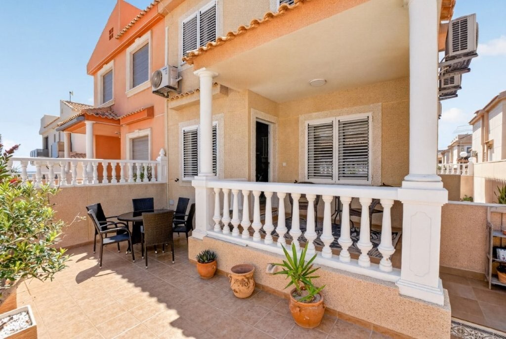 House in Torrevieja - Image 3
